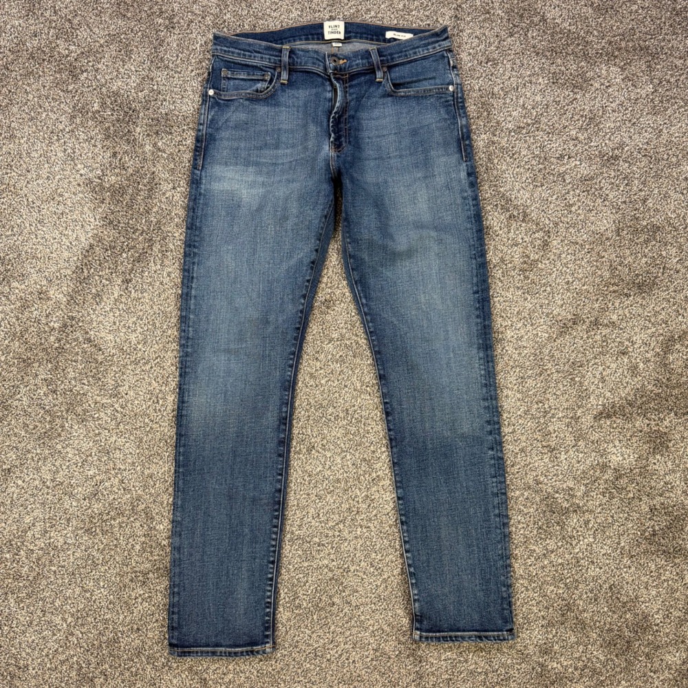 Flint and Tinder Slim Tapered Jeans Mens 32 Blue Wash Denim 30" Inseam USA Made